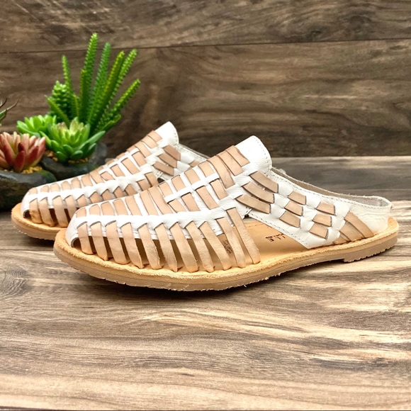 ❌SOLD❌NIB Very Volatile Fassio Woven Huarache Sandal - Picture 4 of 10